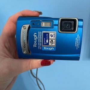 Like New Olympus Tough TG-310 14 Megapixel